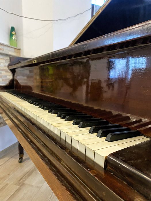 Pian cu coada John Brinsmead & Sons London  - functional, stare buna