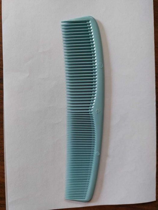 Расческа пластиковая, новая