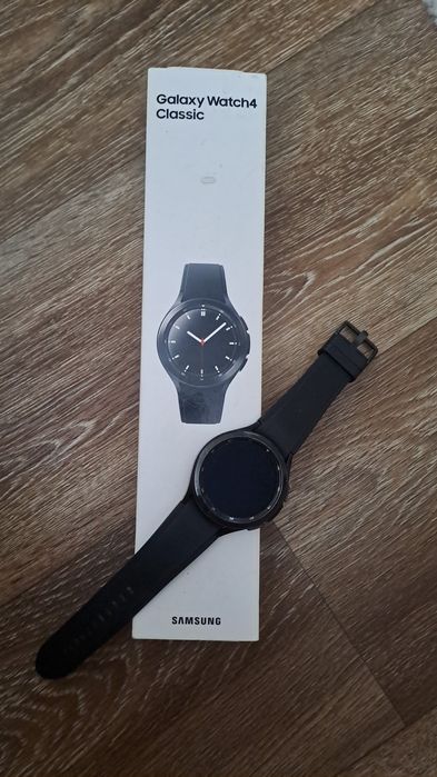 Продам часы Samsung Galaxy Watch 4 classic