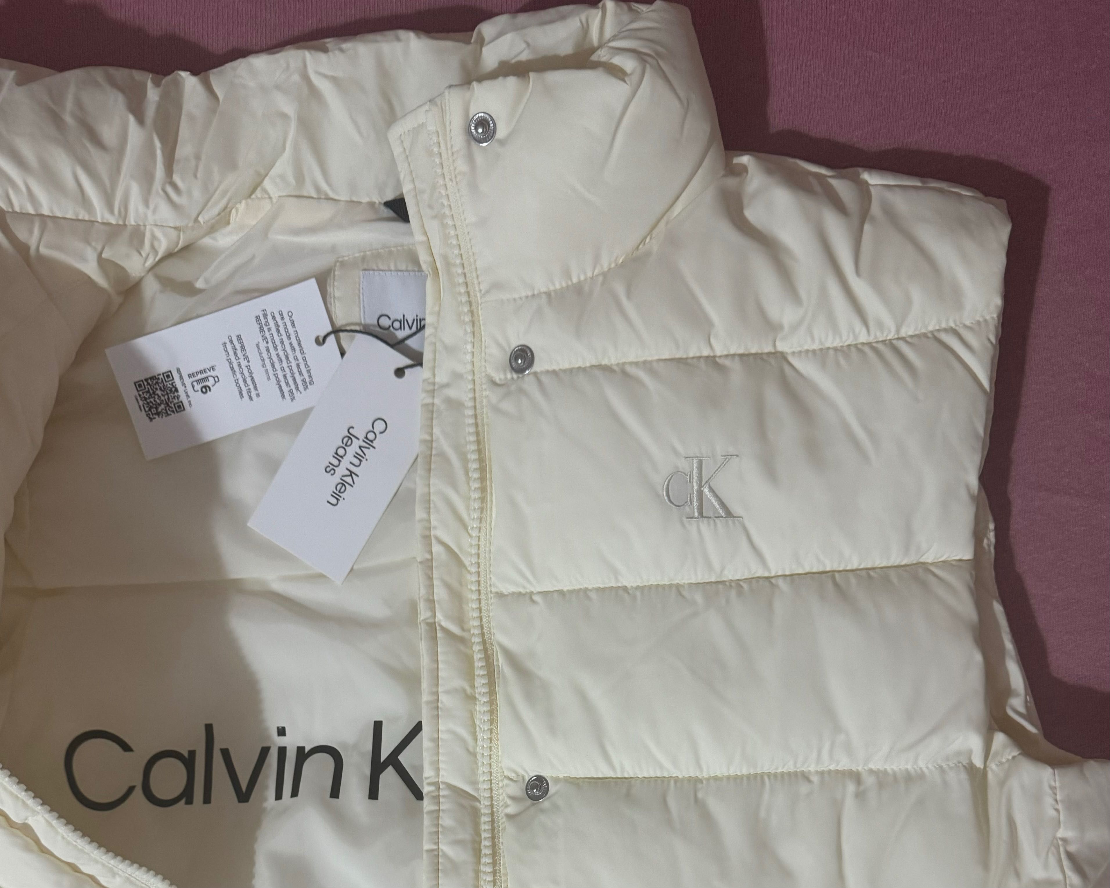 Оригинален нов елек Calvin Klein