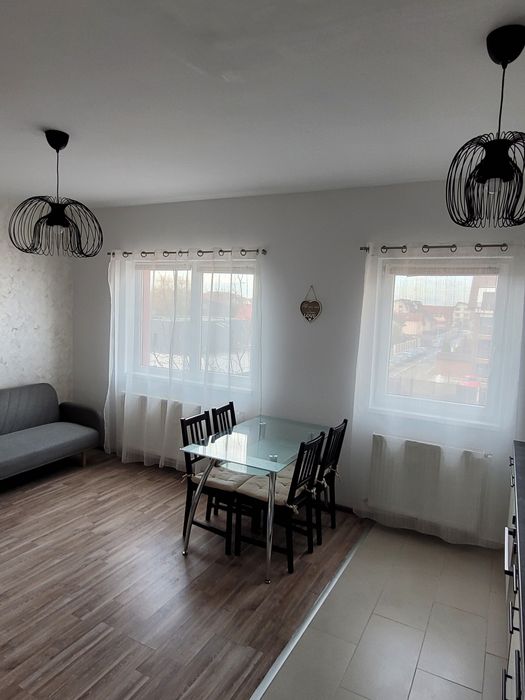 Propietar, inchiriez 2 camere cu loc de parcare în zona Coresi