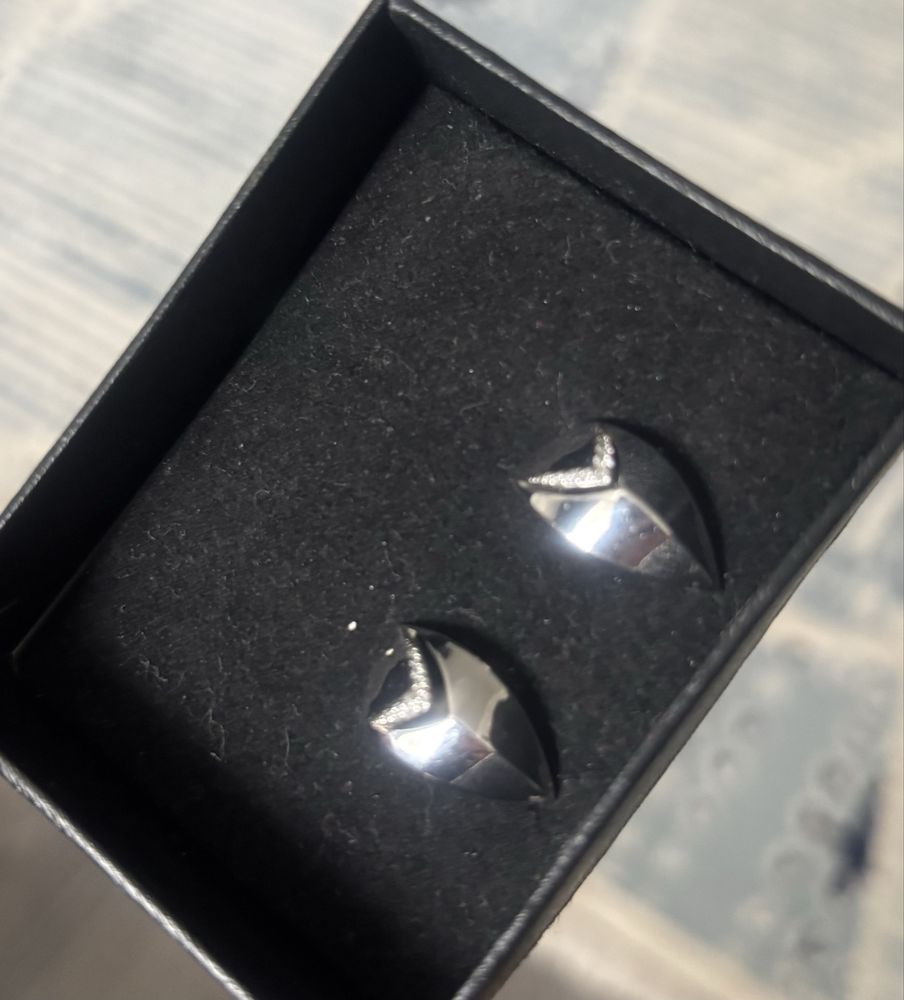 Продам серьги с фианитом!