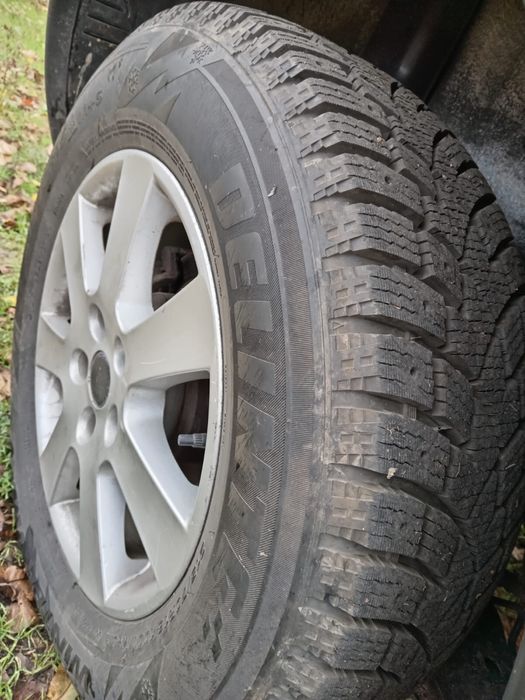 Vând cauciucuri mixte noi