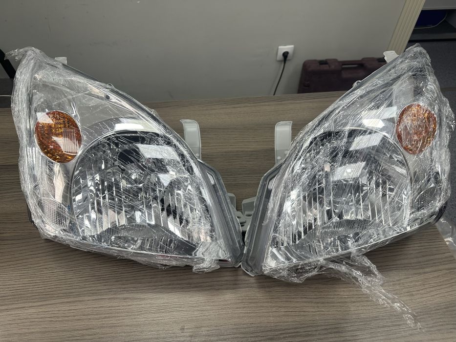 Продам передние фары Prado 120