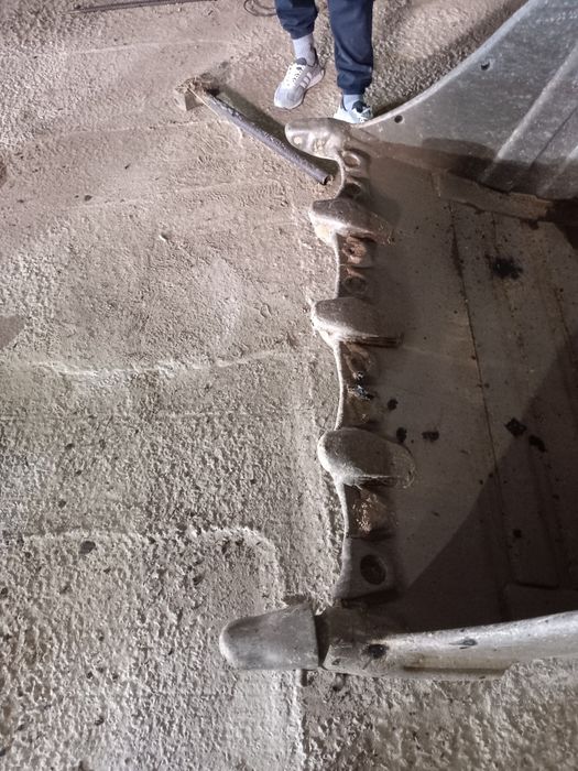 Ремонт ковшы экскаватор и погрузчик