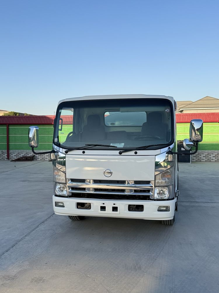 Isuzu Vadavoz 2011