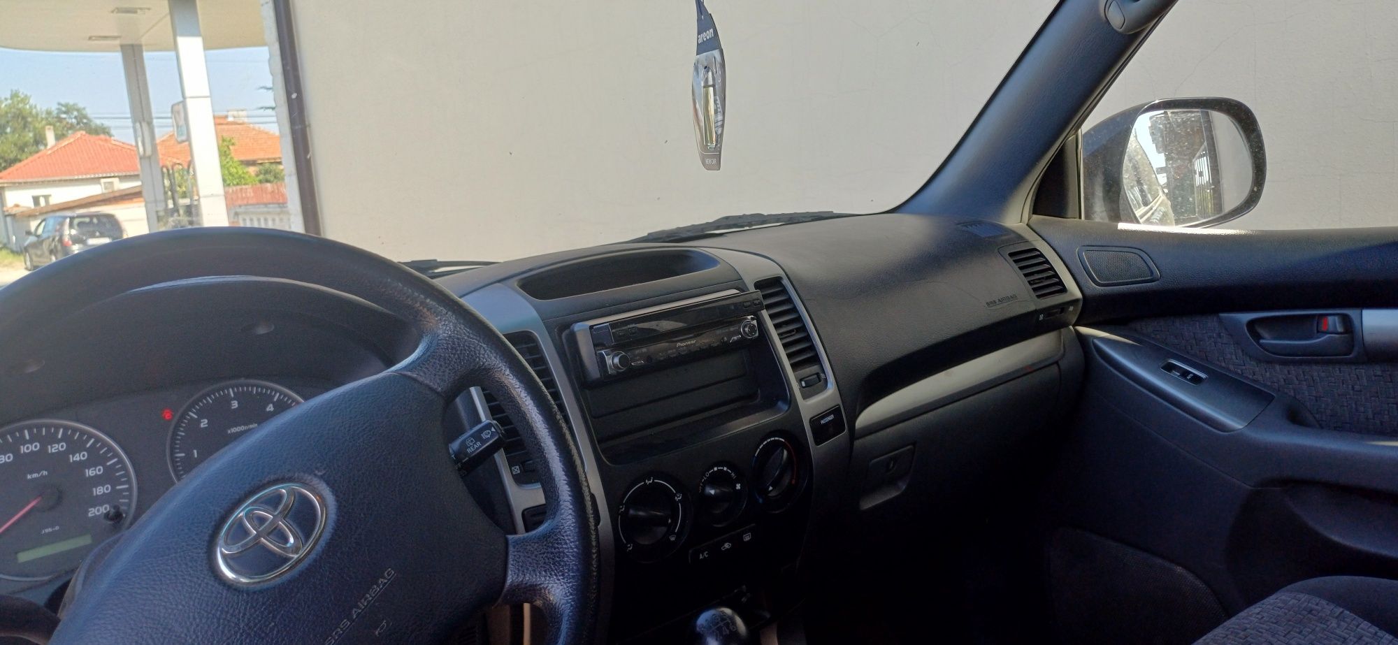Продавам toyota land cruser