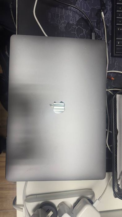 MACBOOK 16 inch 2019 A2141  i7