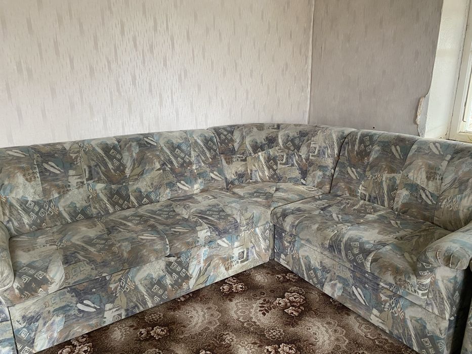 Продам мебель б/у в хорошем состоянии: в детскую, диван  угловой и т.д