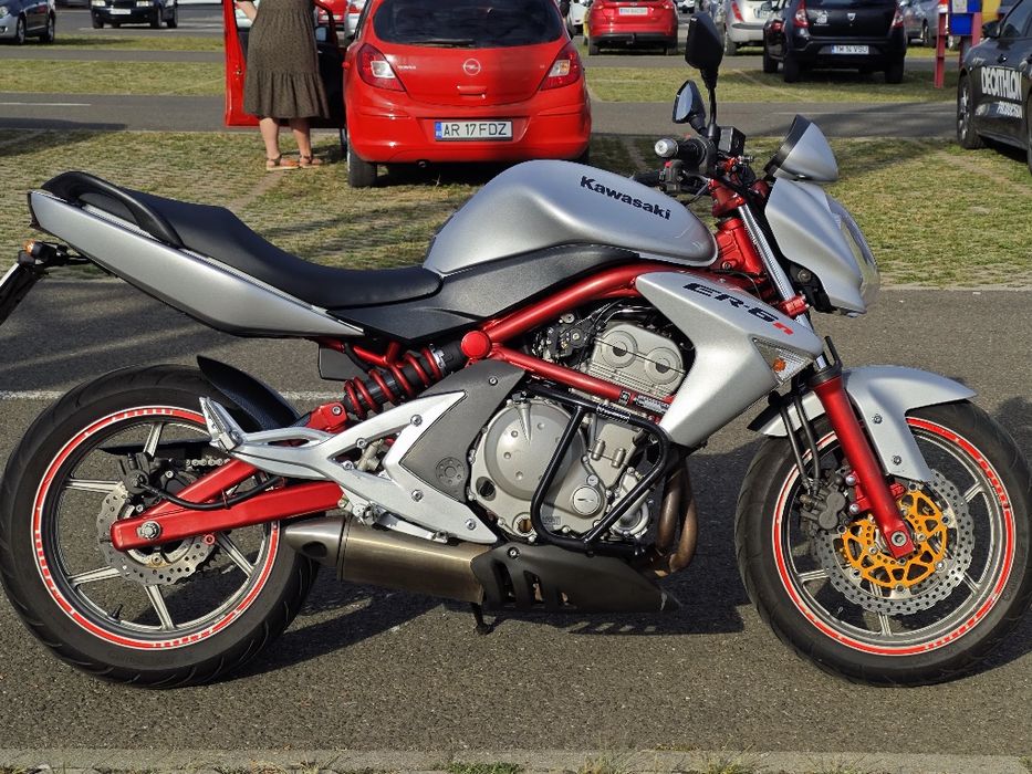 Kawasaki ER-6n stare foarte buna