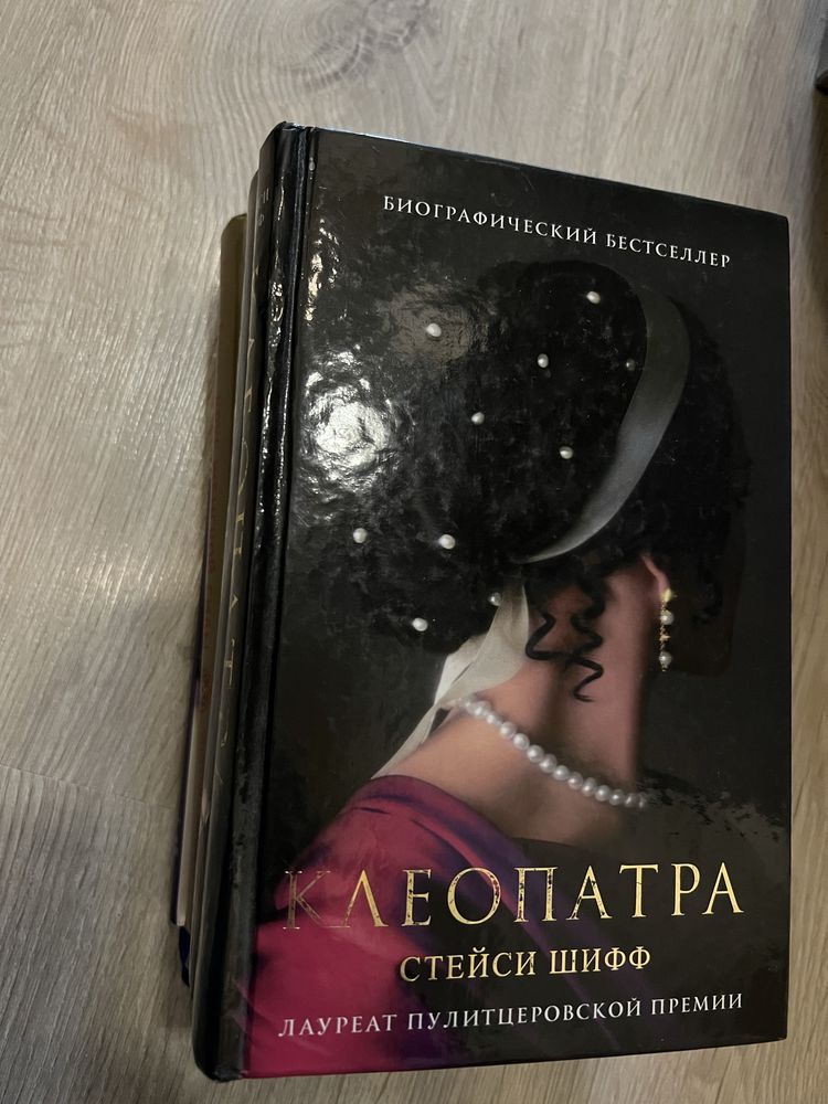 Продам книги