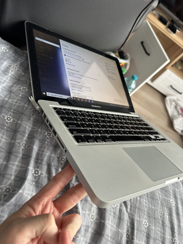 Laptop MacBook Pro 13 inch / stare tehnica 10/10