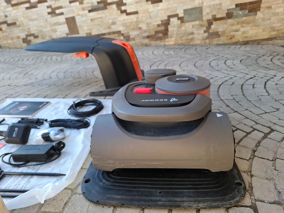 Безкабелна косачка-робот