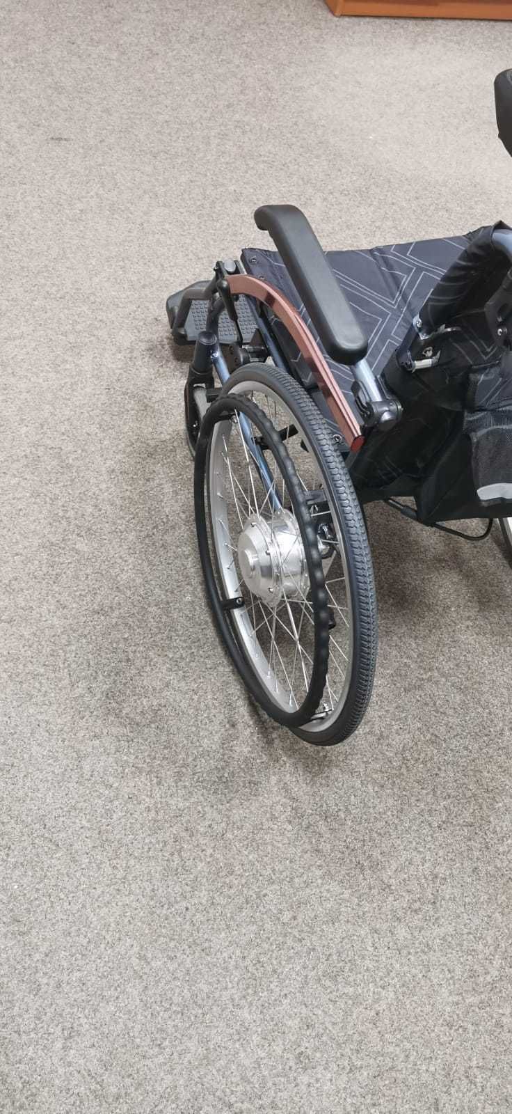 Fotoliu rulant (Scaun cu rotile) electric persoane cu dezabilitati
