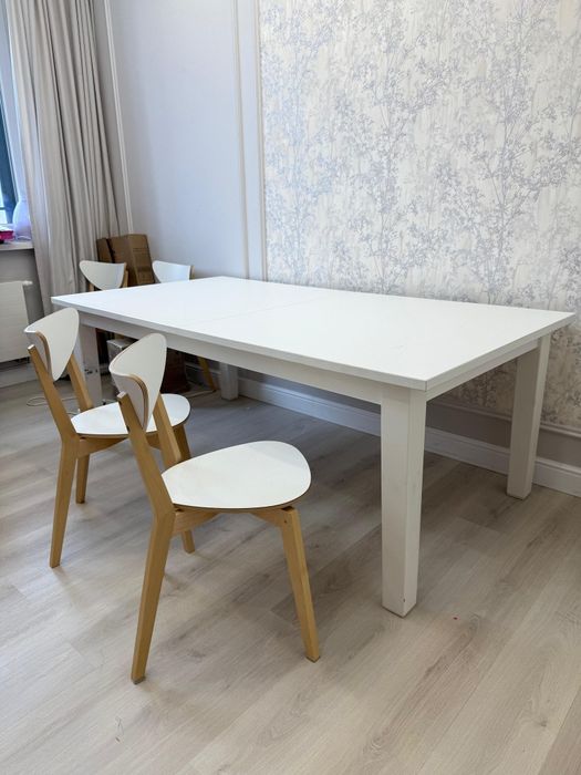 Стол и стулья от ИКЕА на 12 персон. б/у.