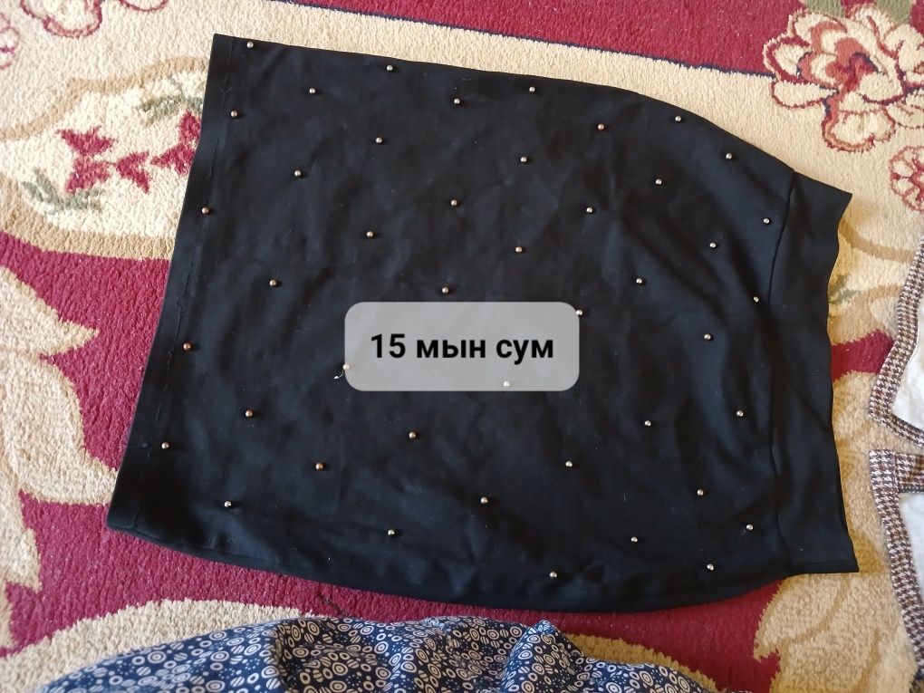 Женский кийимлер сатылады.