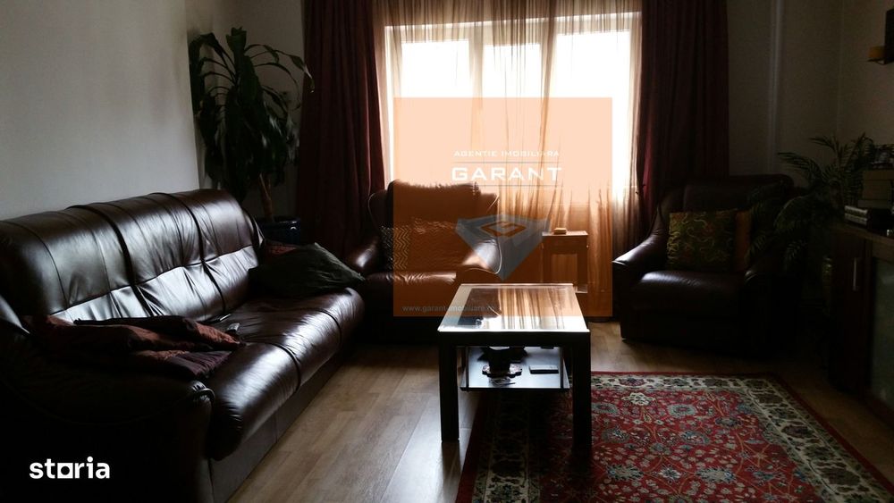 Apartament 4 camere, Ultracentral, etaj 2/9, vedere panoramica.