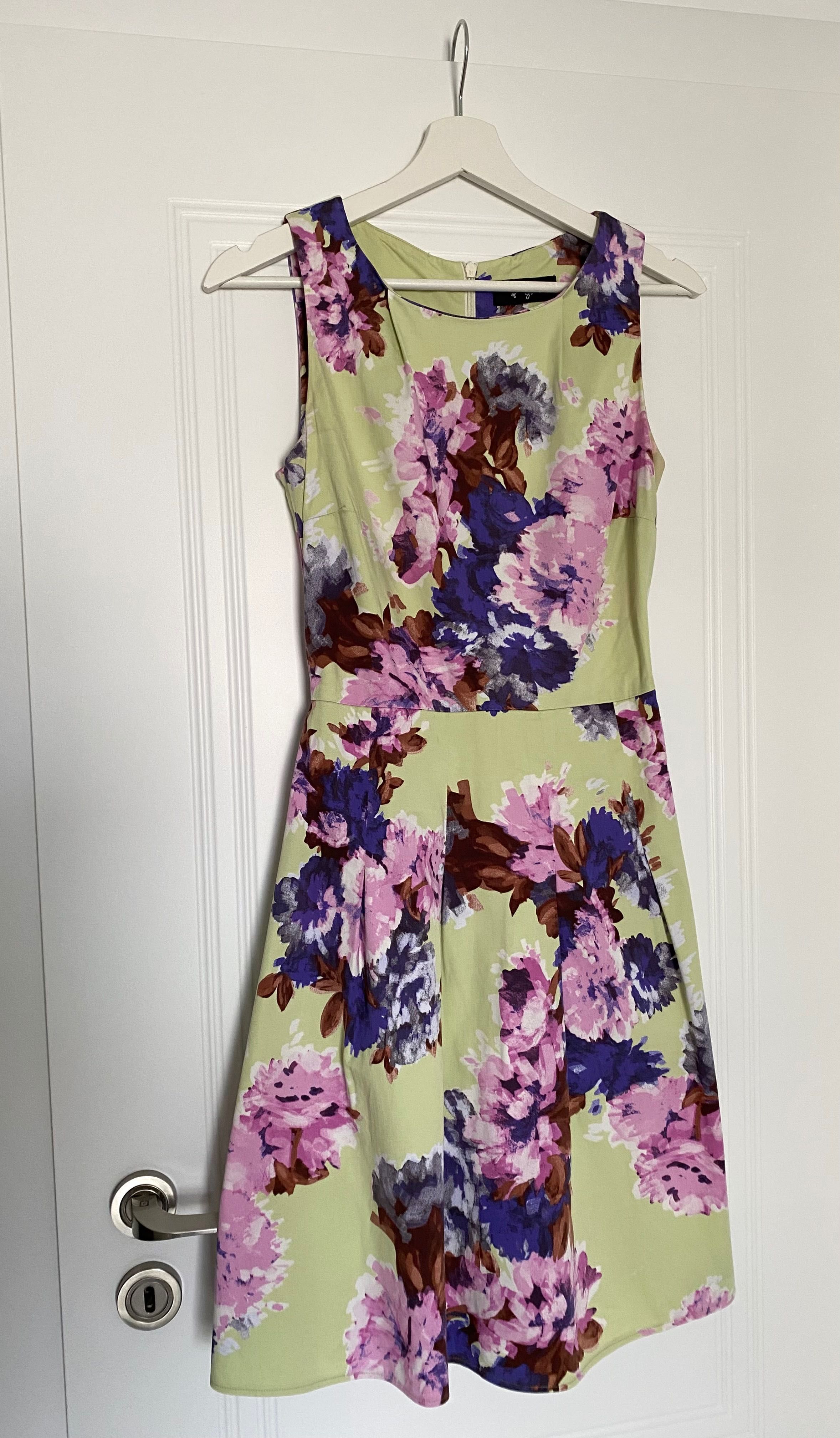 Rochie cu imprimeu floral, mărimea 8