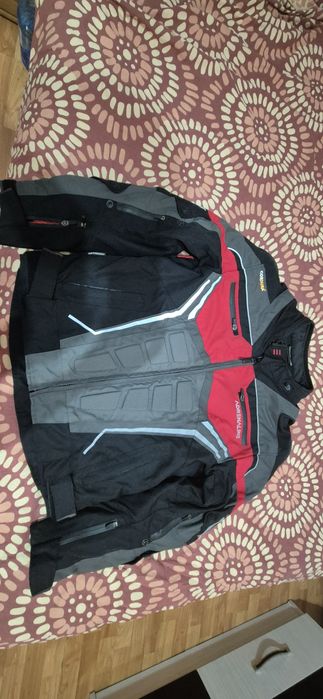 Geaca moto de vanzare