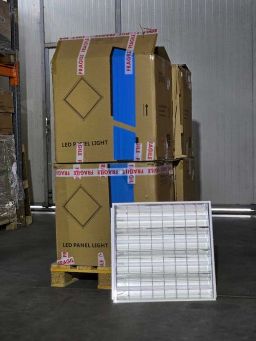 Lămpi tavan casetat cu tuburi Philips – 50 bucăți + 8 aplice CADOU!