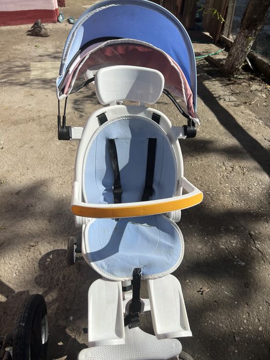 Vand carucior bebe..