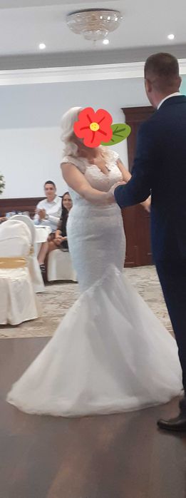 Rochie mireasa tip sirena