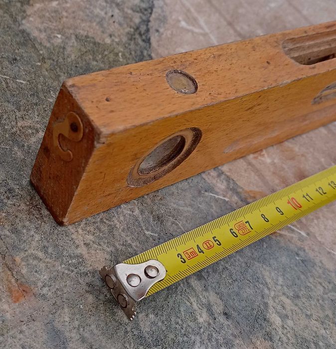 Стар Дървен Нивелир