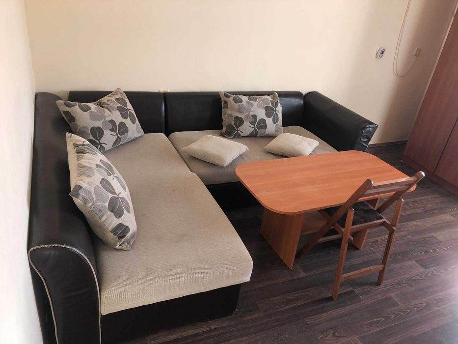 Дава се под наем Двустаен апартамент в Бургас, Братя Миладинови - 50 кв.м за 190 € - Снимка #1