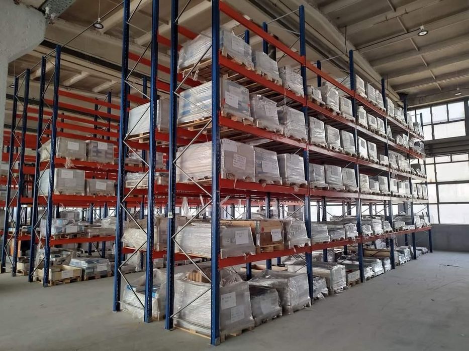 Rafturi metalice reglabile