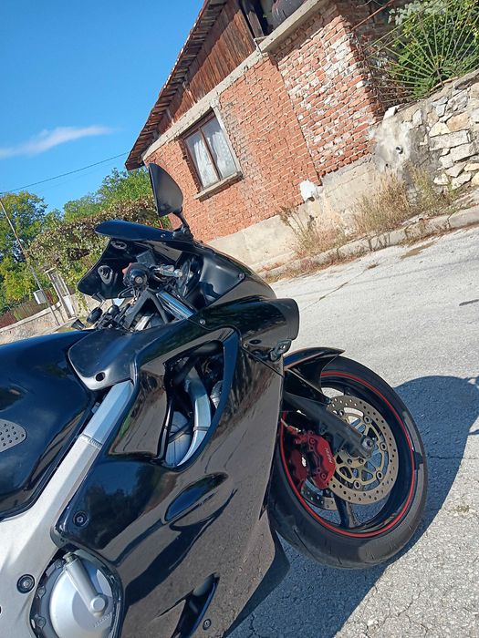 Honda CBR 600 F (1999 г.)