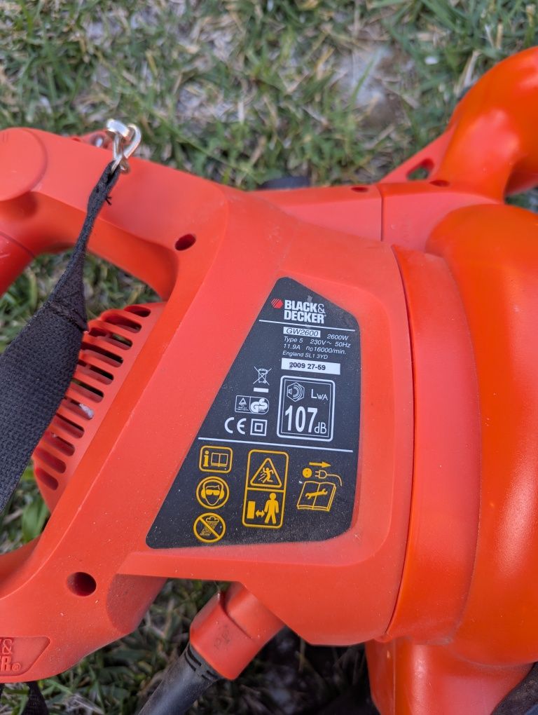 Прахосмукачка за листа: Black & Decker
