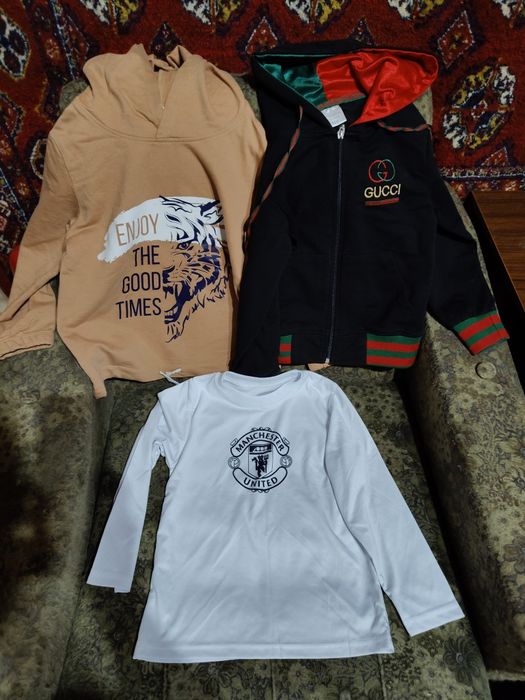 Толстовки и джинсы на мальчика от 6 до 8 лет