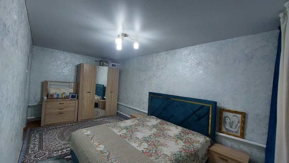 Продаётся уютный дом из 5 комнат в селе Бобровка