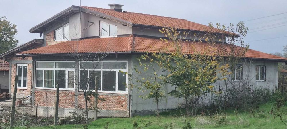 Къща 300кв.м. РЗП на два етажа