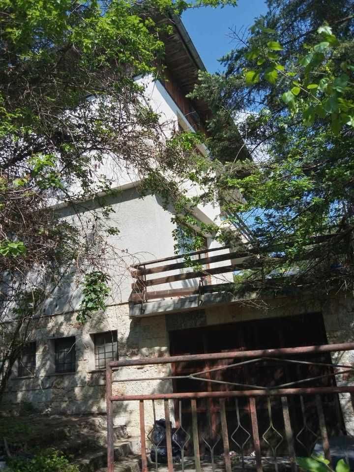 Собственик продава къща