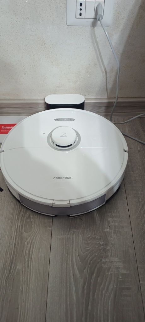 Robot aspirator Roborock S 8