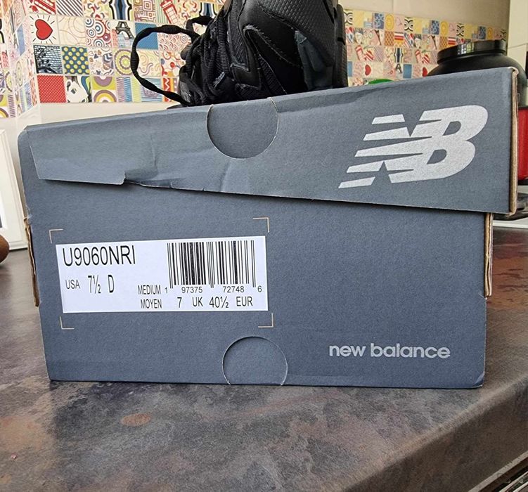 Adidasi new balance 9060