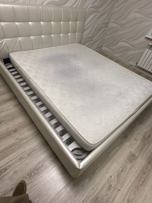 Матрас отдам бесплатно