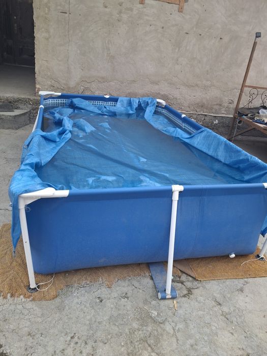 бассейн отличное состоянии  3 месяца пользовались