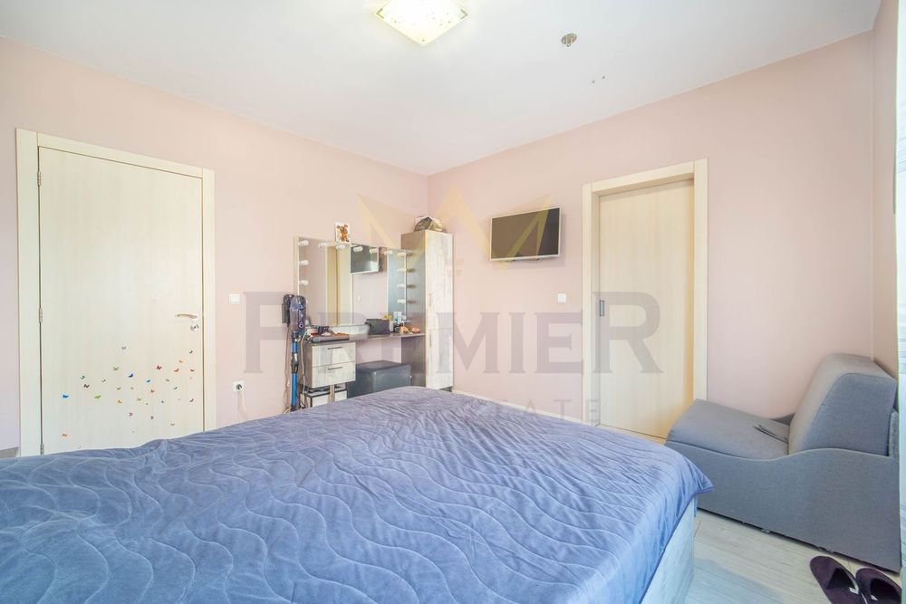 Продава се Четиристаен апартамент в Варна, Възраждане 1 - 108 кв.м за 1806 €/кв.м - Снимка #8