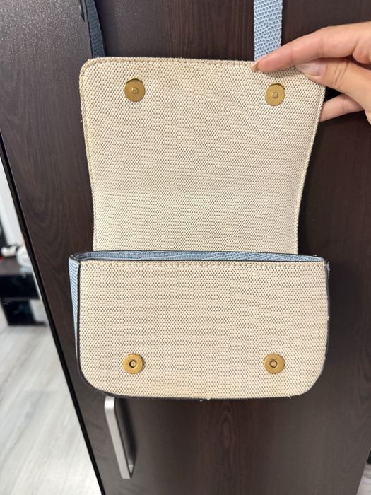 Оригинална синя чанта GUESS