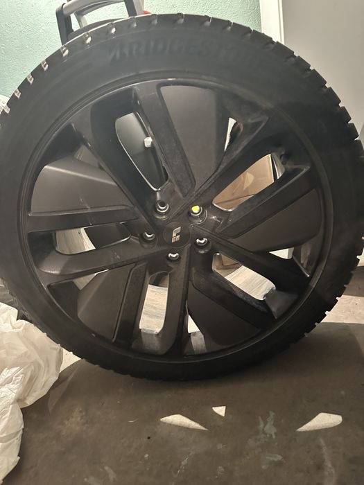 Продам Диски с резиной Bridgestone 265/45 R21
