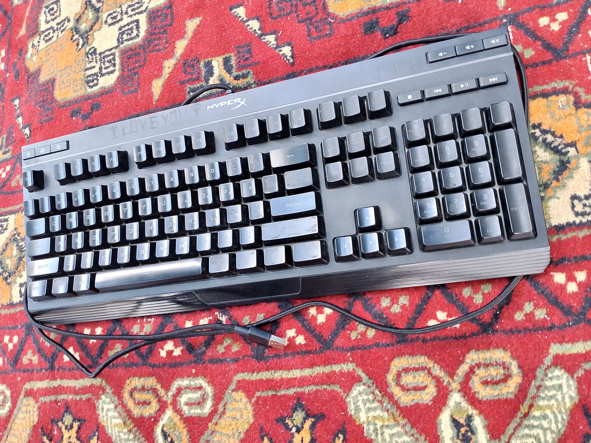 продам клавиатуру HyperX Alloy Core RGB HX-KB5ME2-RU черный