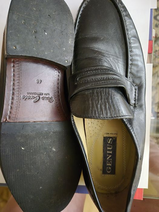 Pantofi noi ,diferiti