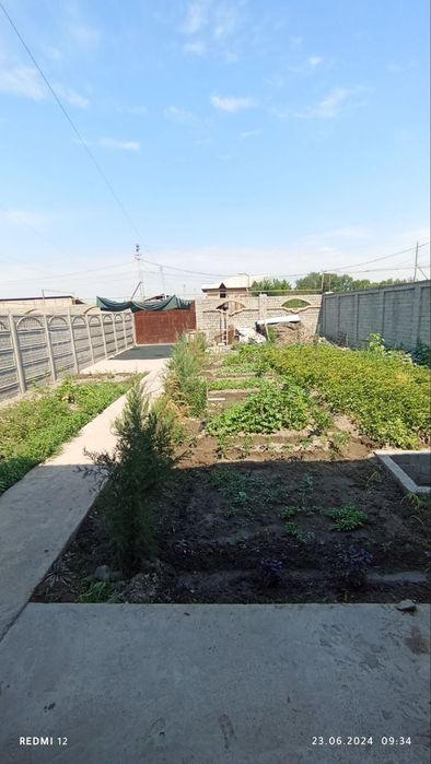 Uy sotiladi , продаётся участок