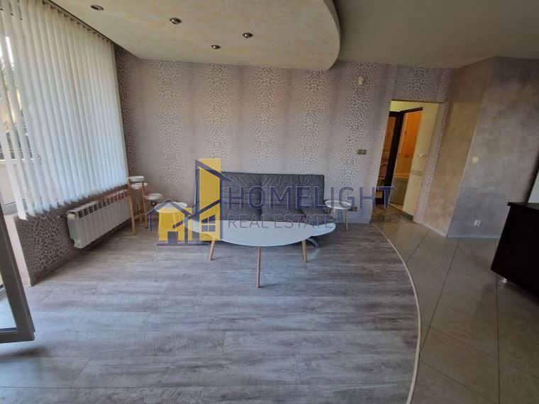 Тристаен апартамент в кв. Младост 3