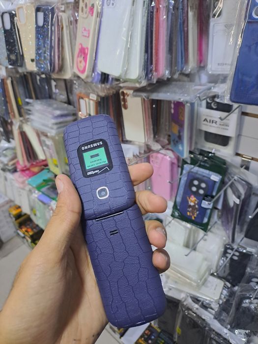 Samsung gusto 3 srochni sotiladi