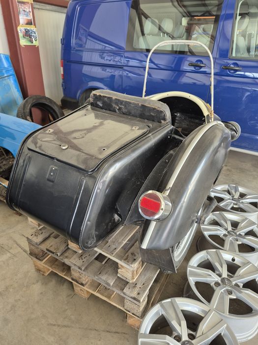 Продавам много запазен Кош за MZ