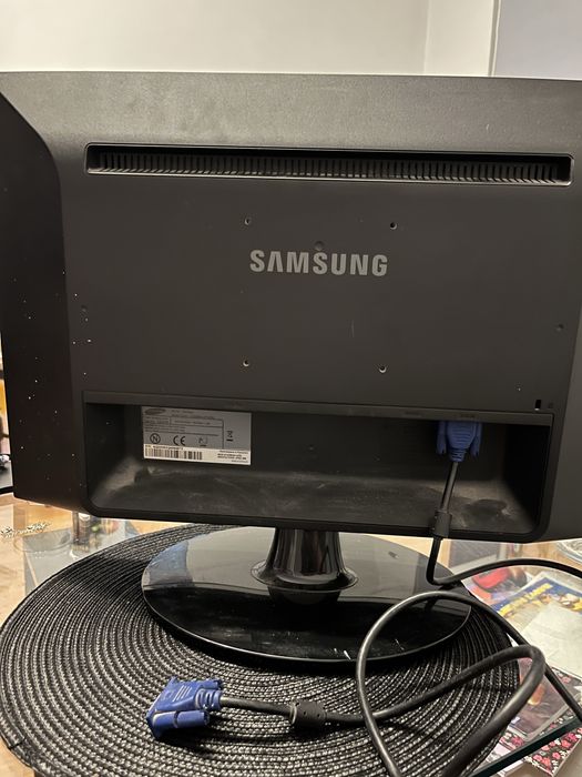 монитор Samsung SyncMaster 2253BW – 22 инча