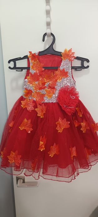 Платье на праздник осени 3-4-6 лет